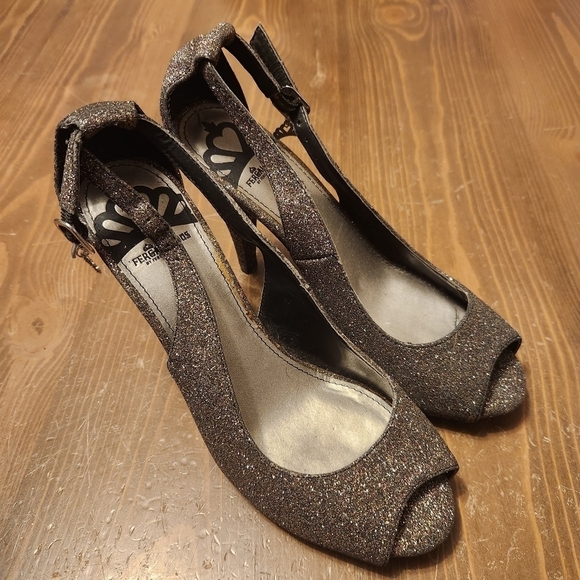 Fergalicious by Fergie Women's Heels Size 7.5M Open Toe Sling Back Mona T 4" - Picture 2 of 16